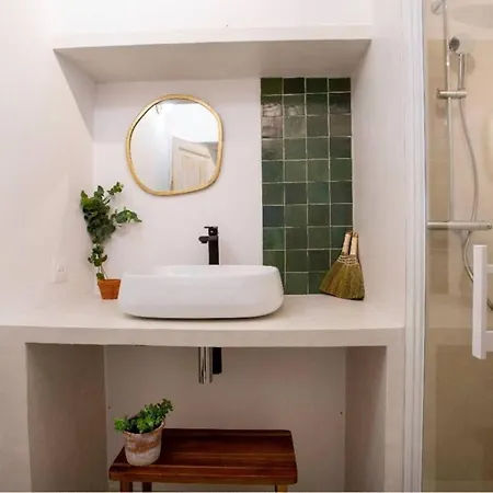 Apartment Vieil Antibes, De Sable, Avec Parking Antibes