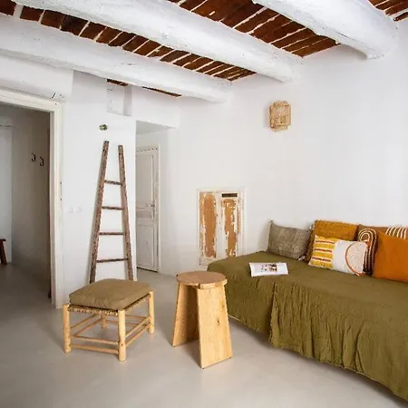 Vieil Antibes, De Sable, Avec Parking