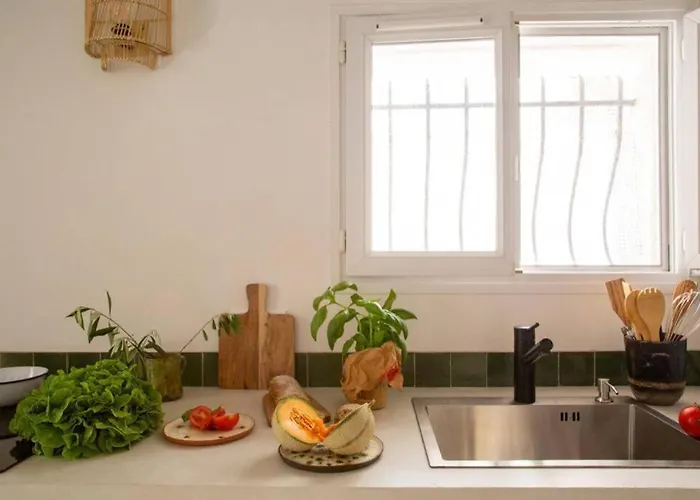 Appartement Vieil Antibes, De Sable, Avec Parking